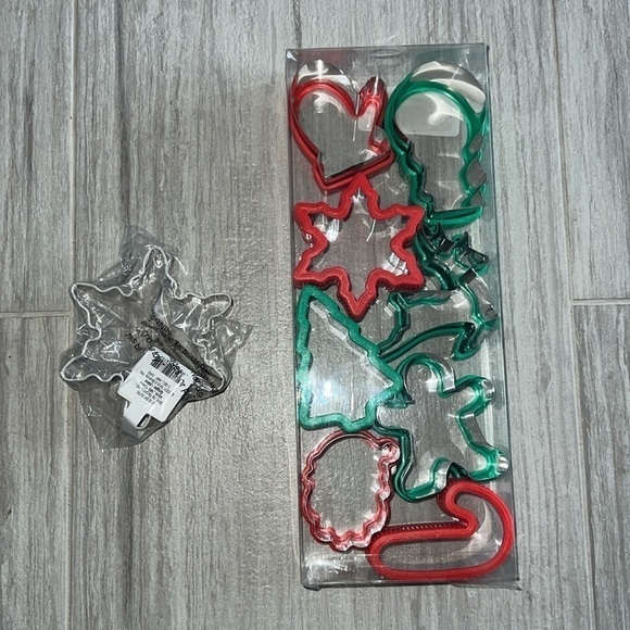 9 Christmas Cookie Cutters metal baking cooking - Picture 2 of 2